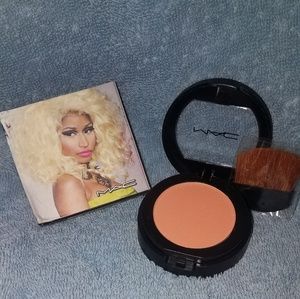 M.A.C blush
